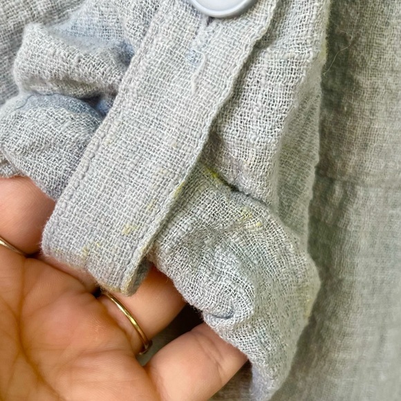 Molly Green Lightweight Button Down - Picture 9 of 10